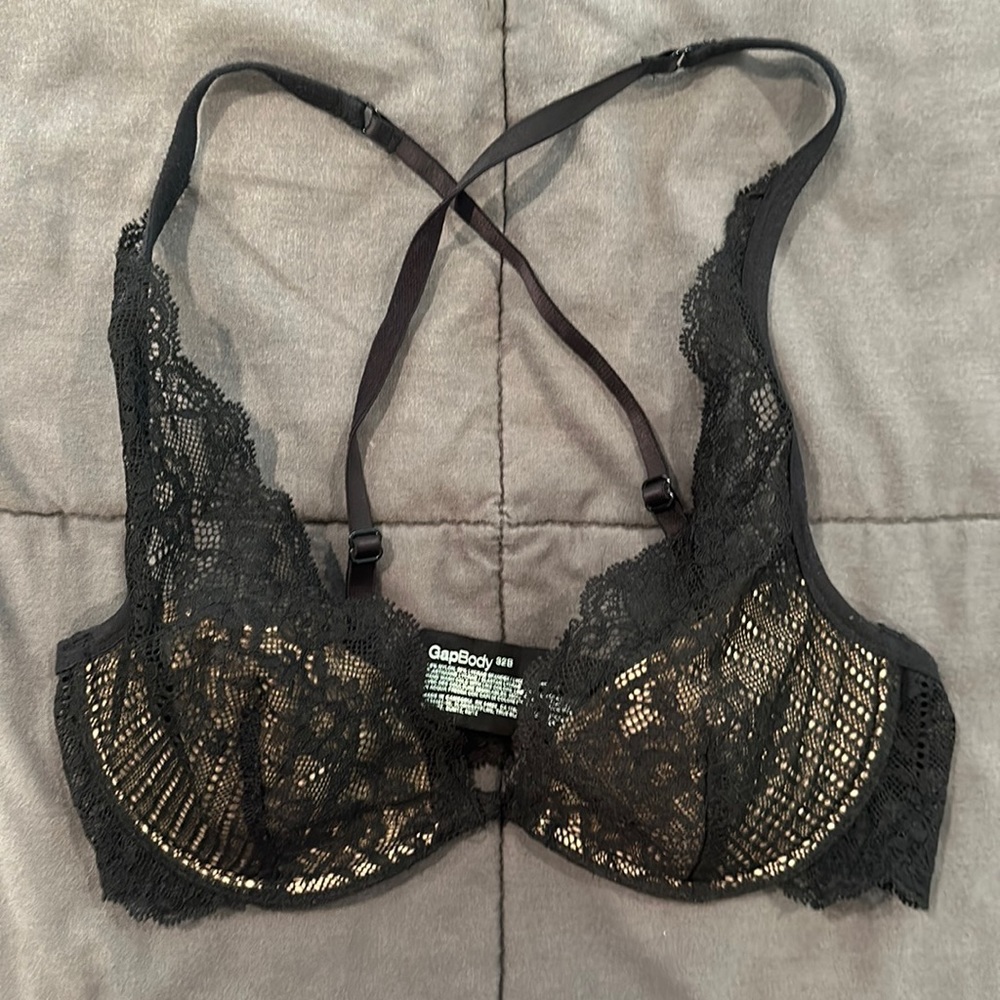GAPBODY 32B BLACK LACE BRALETTE WITH UNDERWIRE